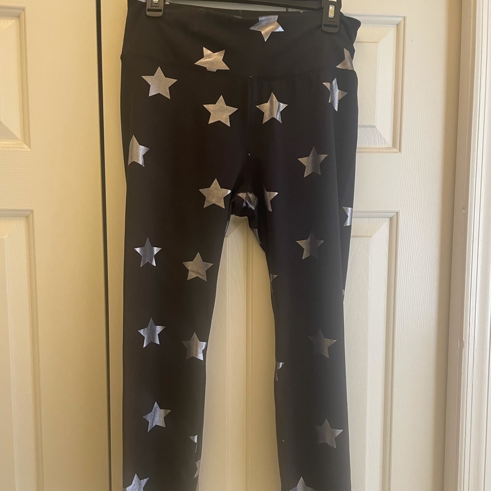 Black and silver Nanette Lepore 7/8 length yoga pants